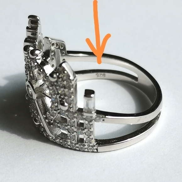 London Skyline sterling silver cz ring size 7 🆕 - Picture 4 of 8